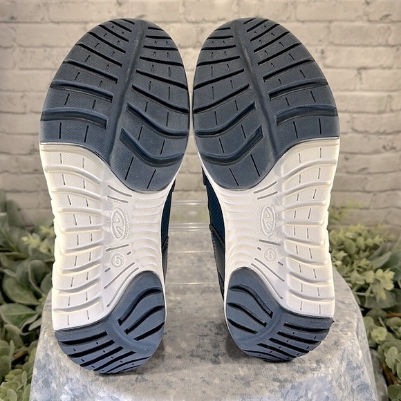 Athletic Works - Blue & Gray U-Strap Durable Comfort Sneakers Big Boys 5M 💙NWT - Picture 9 of 11